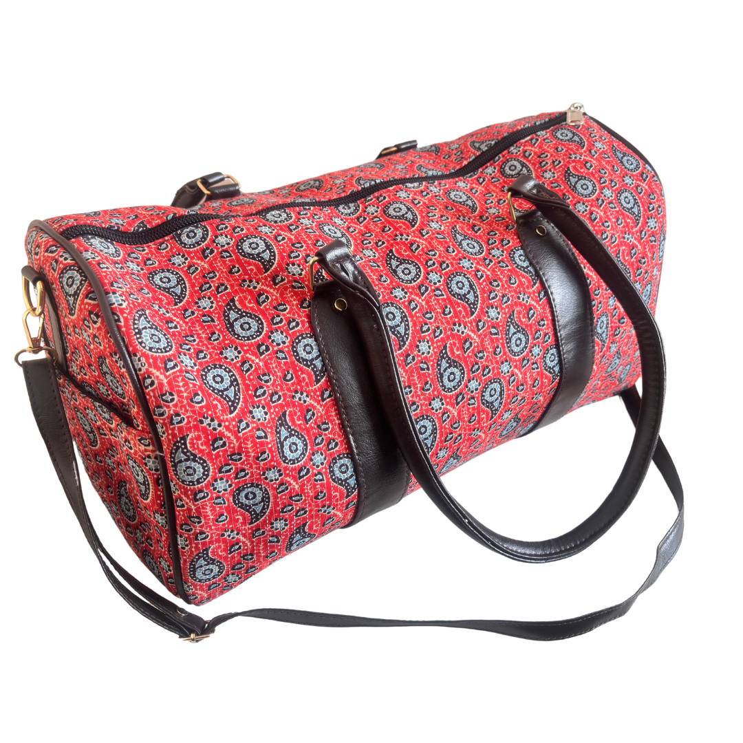 Raahgir Edition Duffle Bags :- Your Travel Companion for Unforgettable Voyages (Red)