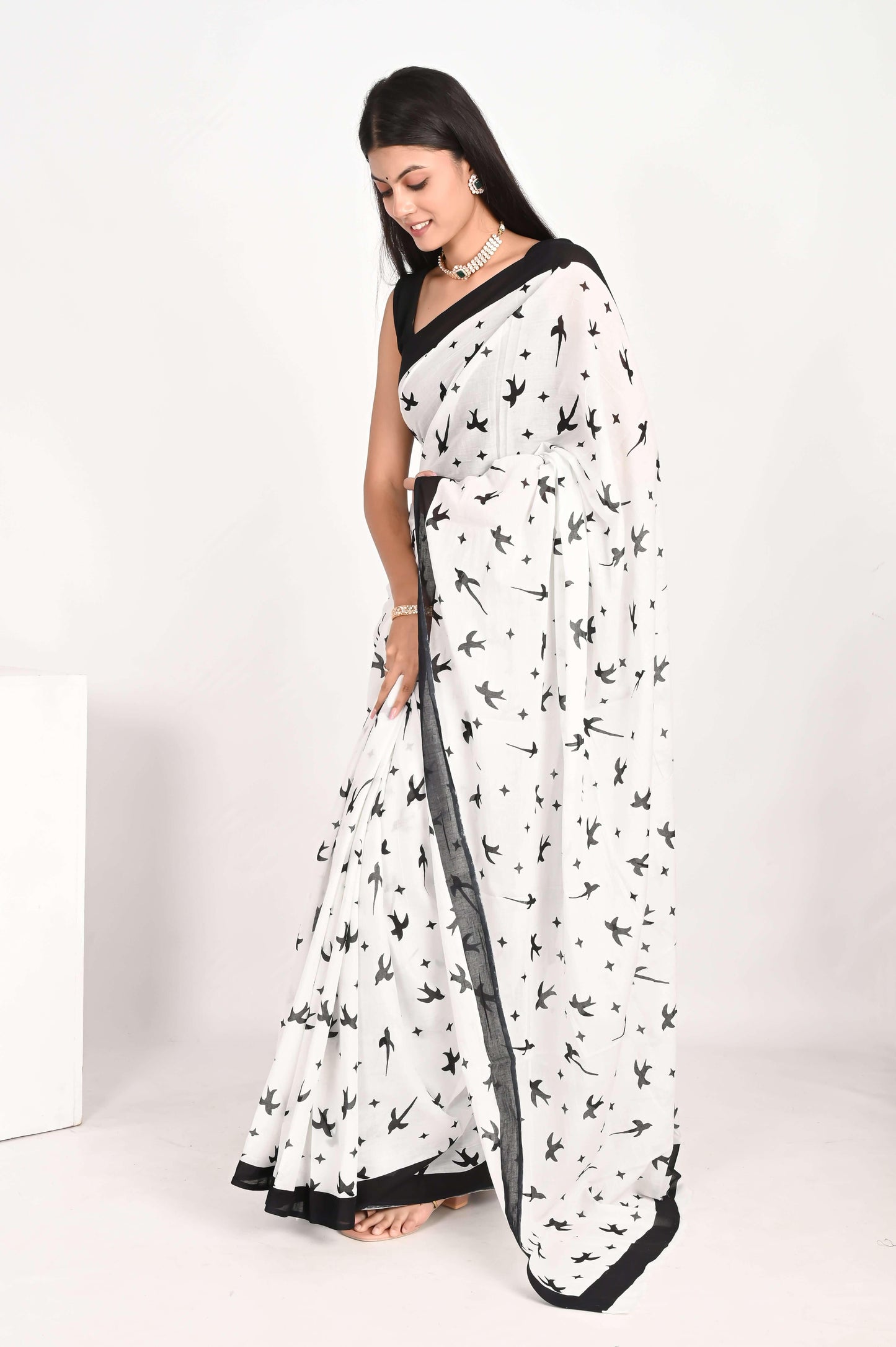 Hand Block Printed White Pure Mulmul Cotton Saree - The House of RajPadmini