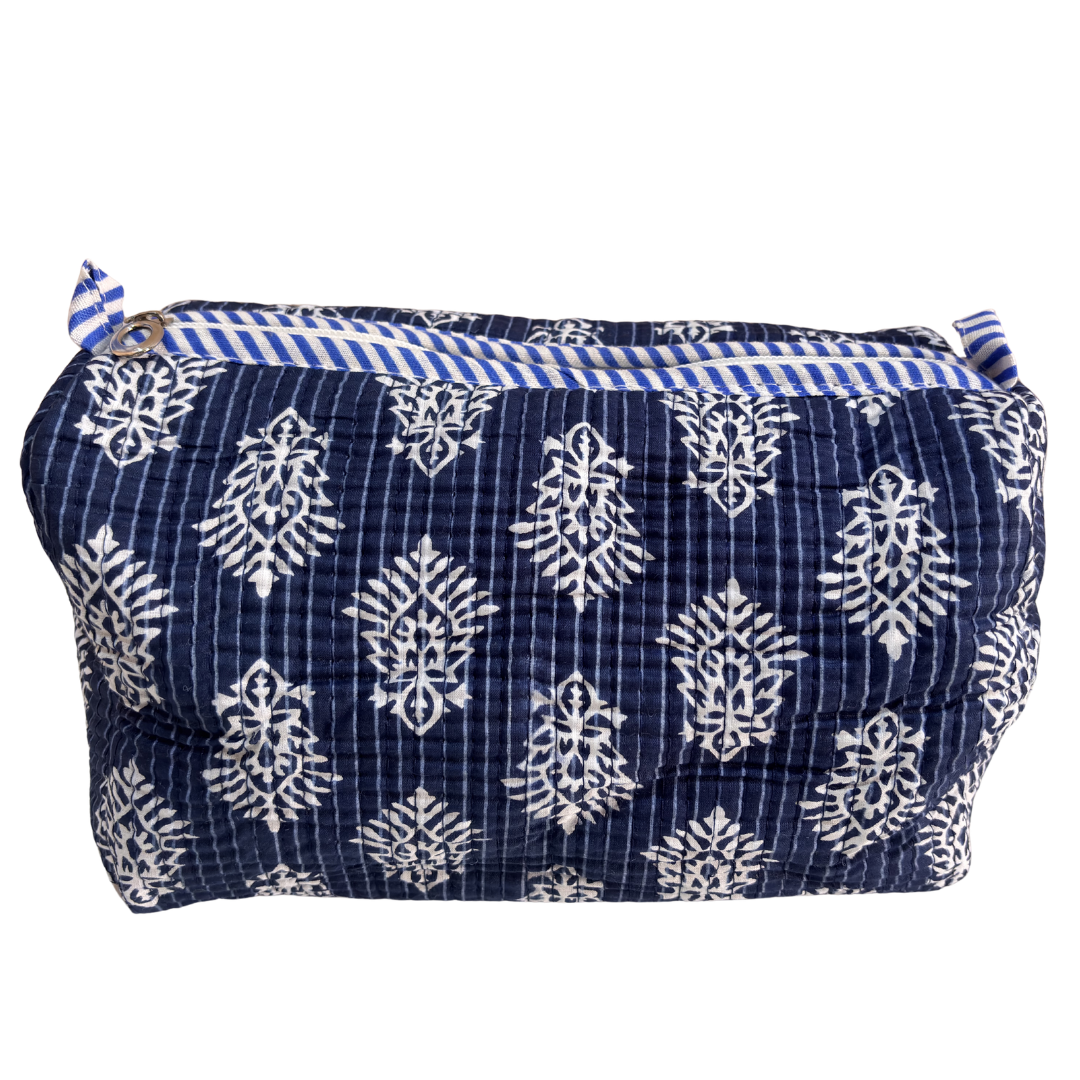 The Alfred Edition Multipurpose Travel Organizers:- Premium Handcrafted Waterproof Quilted Cotton Beauty/Travel Organizer Bag for Men & Women