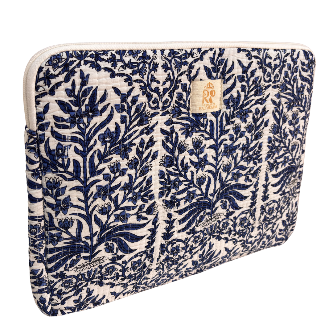 White and Blue quilted laptop sleeve back panel with matching cotton print