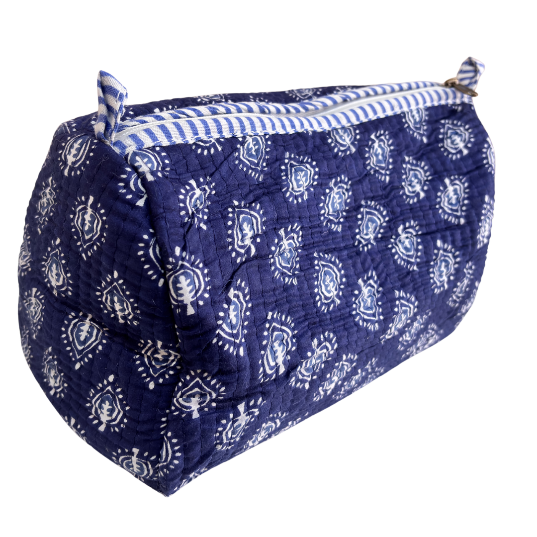 The Alfred Edition Multipurpose Travel Organizers:- Premium Handcrafted Waterproof Quilted Cotton Beauty/Travel Organizer Bag for Men & Women