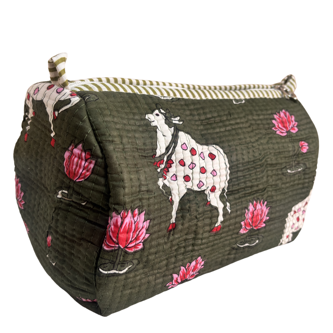 The Alfred Edition Multipurpose Travel Organizers:- Premium Handcrafted Waterproof Quilted Cotton Beauty/Travel Organizer Bag for Men & Women