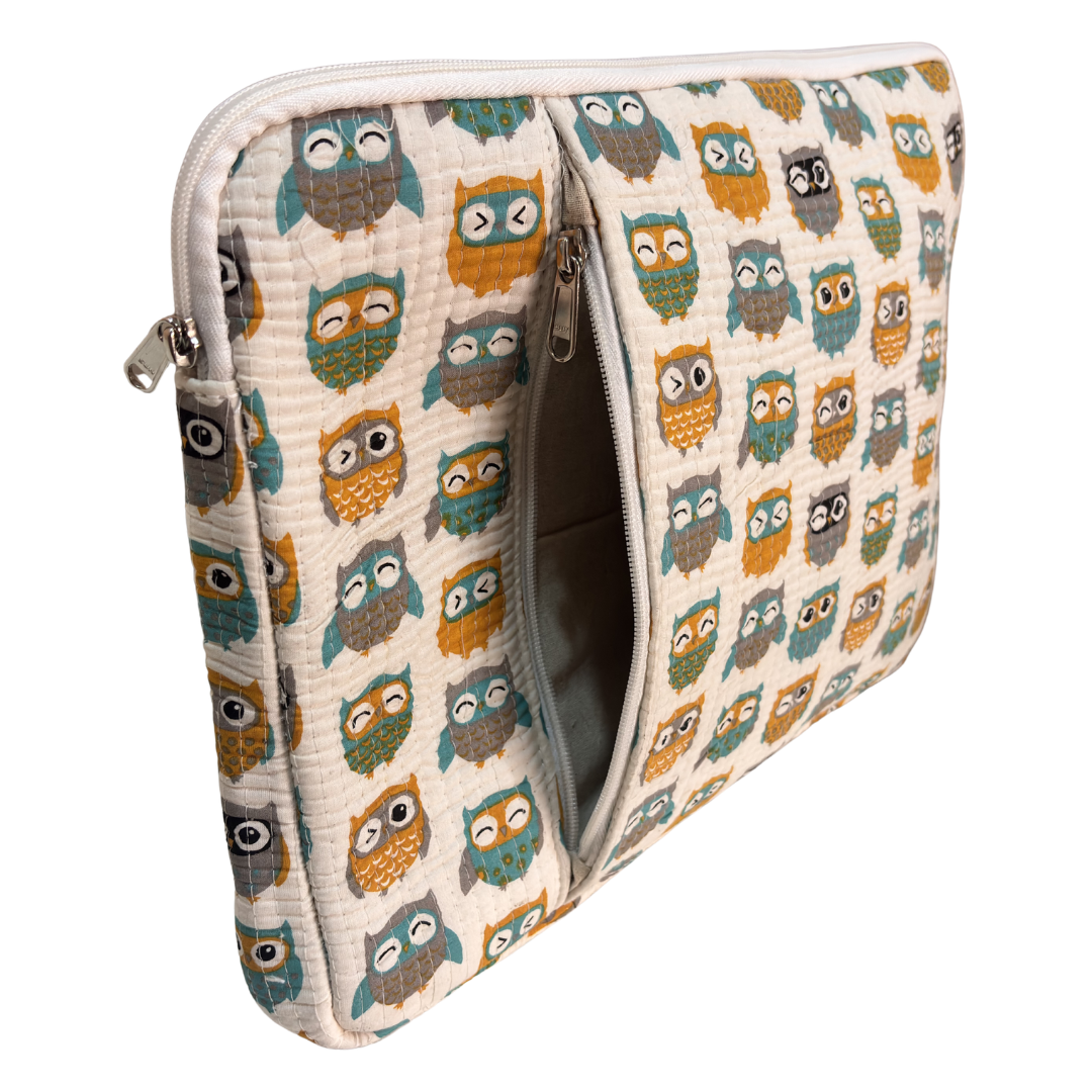 White Owl laptop sleeve interior soft cotton lining protecting a 14-inch laptop