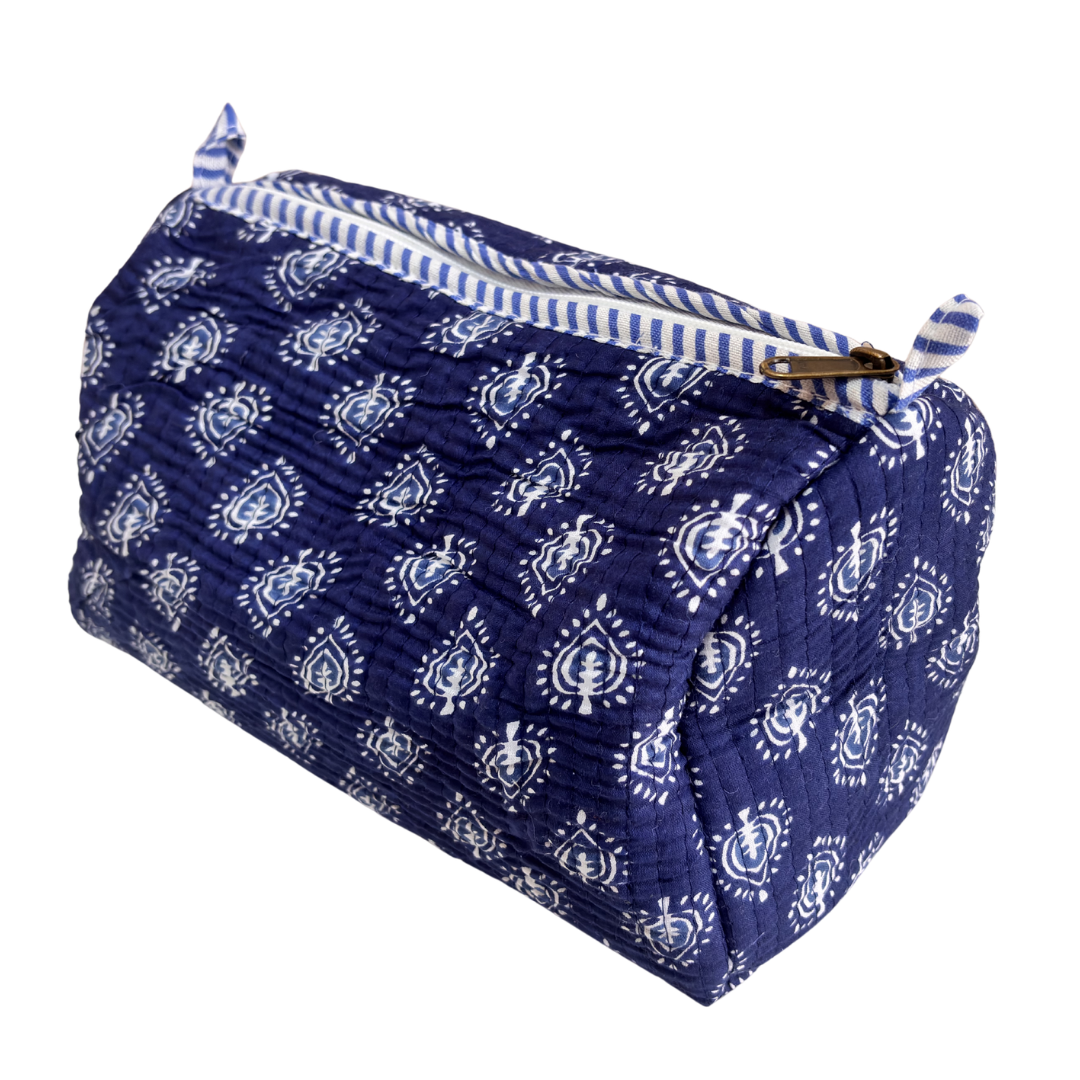 The Alfred Edition Multipurpose Travel Organizers:- Premium Handcrafted Waterproof Quilted Cotton Beauty/Travel Organizer Bag for Men & Women