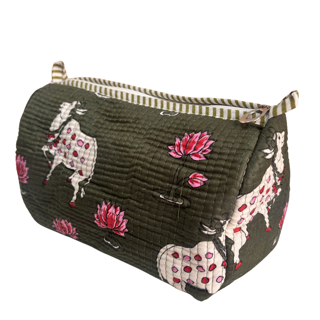 The Alfred Edition Multipurpose Travel Organizers:- Premium Handcrafted Waterproof Quilted Cotton Beauty/Travel Organizer Bag for Men & Women