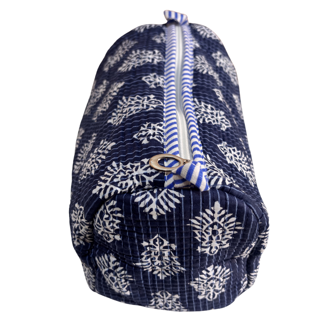 The Alfred Edition Multipurpose Travel Organizers:- Premium Handcrafted Waterproof Quilted Cotton Beauty/Travel Organizer Bag for Men & Women