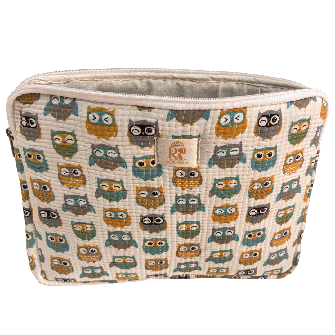 White Owl laptop sleeve side profile with full-perimeter zip closure