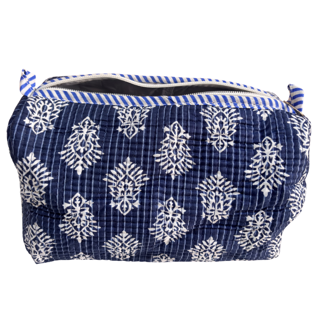 The Alfred Edition Multipurpose Travel Organizers:- Premium Handcrafted Waterproof Quilted Cotton Beauty/Travel Organizer Bag for Men & Women