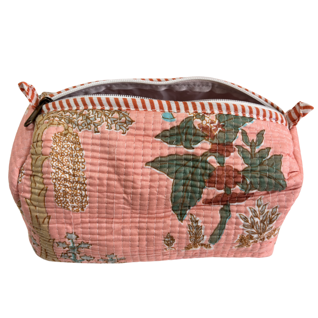 The Alfred Edition Multipurpose Travel Organizers:- Premium Handcrafted Waterproof Quilted Cotton Beauty/Travel Organizer Bag for Men & Women