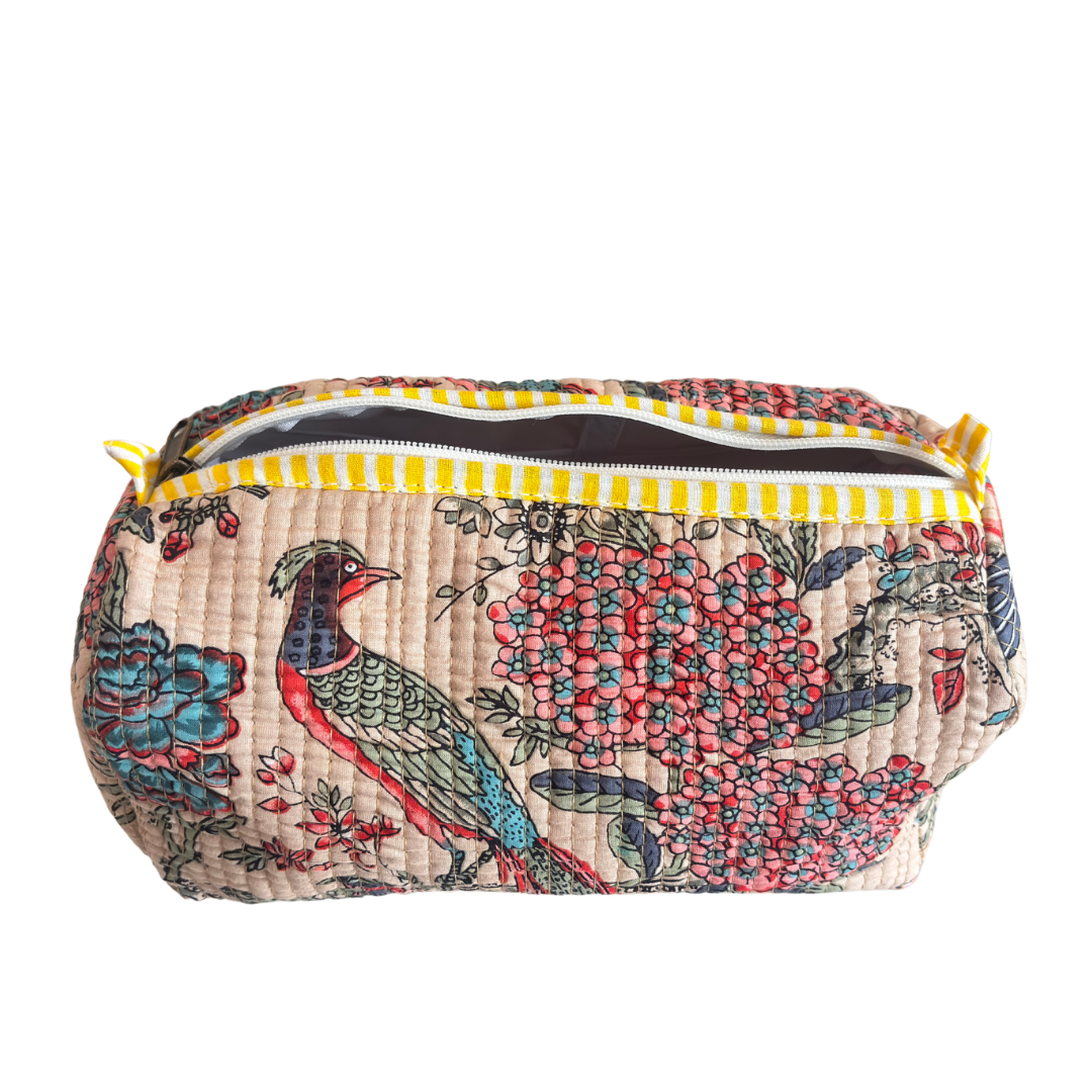 The Alfred Edition Multipurpose Travel Organizers:- Premium Handcrafted Waterproof Quilted Cotton Beauty/Travel Organizer Bag for Men & Women