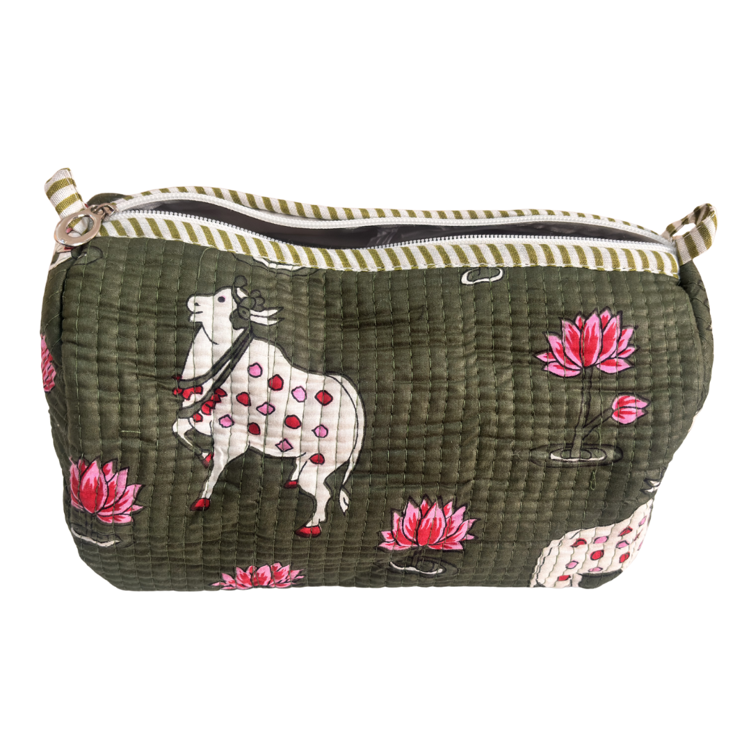 The Alfred Edition Multipurpose Travel Organizers:- Premium Handcrafted Waterproof Quilted Cotton Beauty/Travel Organizer Bag for Men & Women