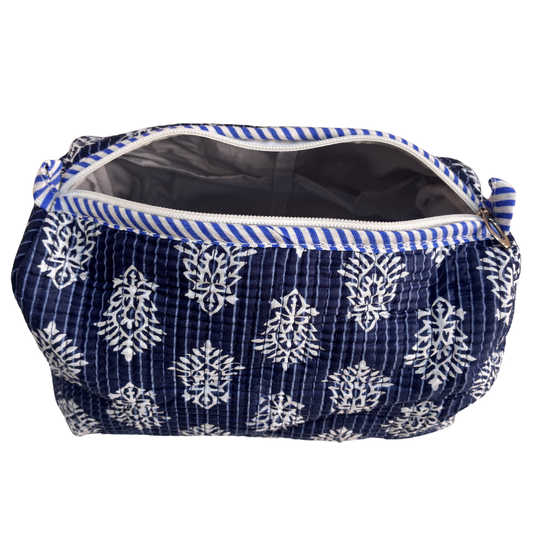 The Alfred Edition Multipurpose Travel Organizers:- Premium Handcrafted Waterproof Quilted Cotton Beauty/Travel Organizer Bag for Men & Women