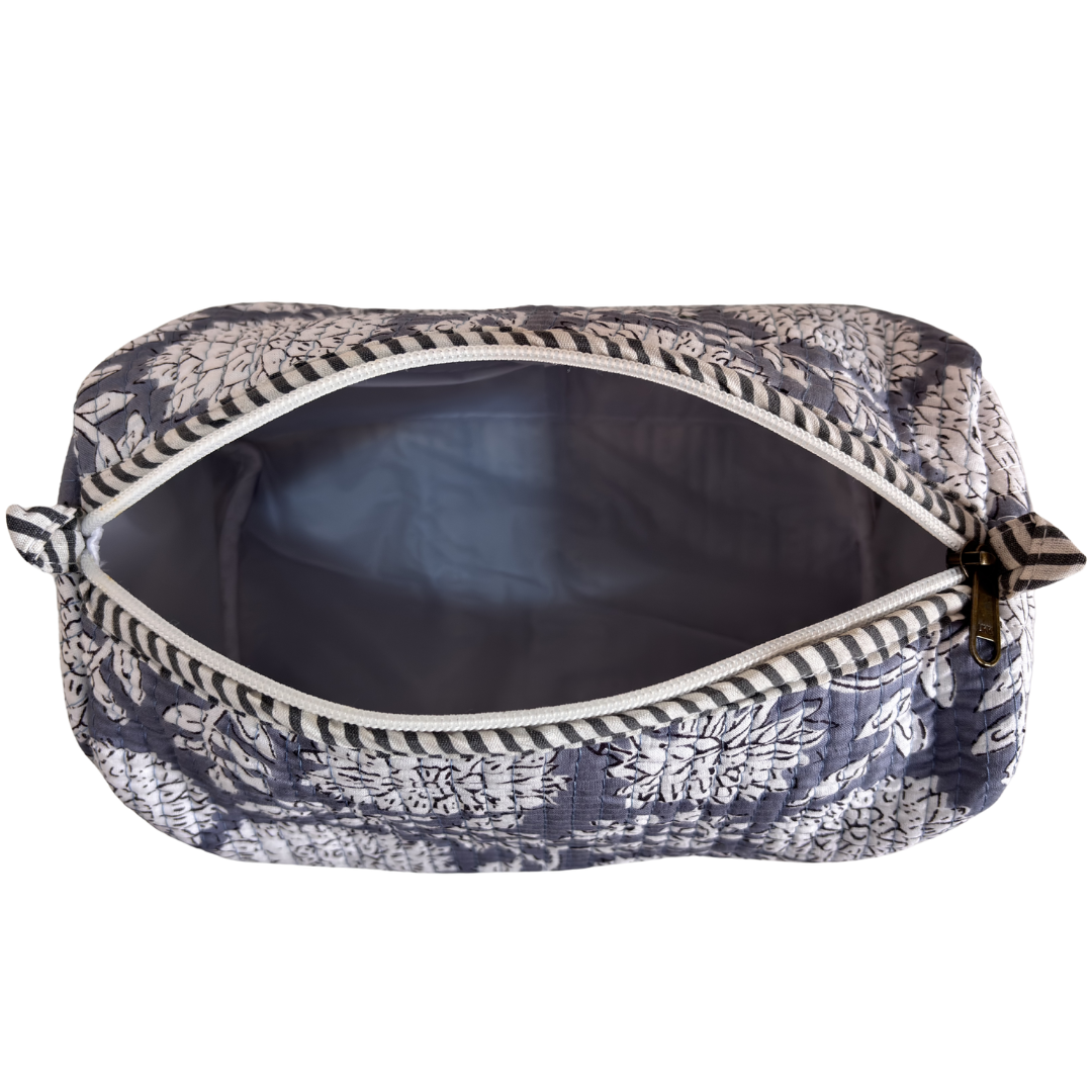 The Alfred Edition Multipurpose Travel Organizers:- Premium Handcrafted Waterproof Quilted Cotton Beauty/Travel Organizer Bag for Men & Women