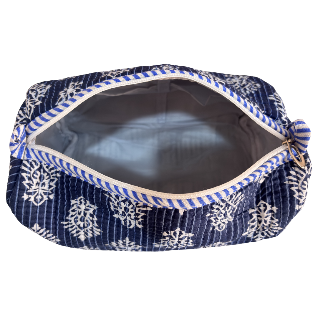 The Alfred Edition Multipurpose Travel Organizers:- Premium Handcrafted Waterproof Quilted Cotton Beauty/Travel Organizer Bag for Men & Women