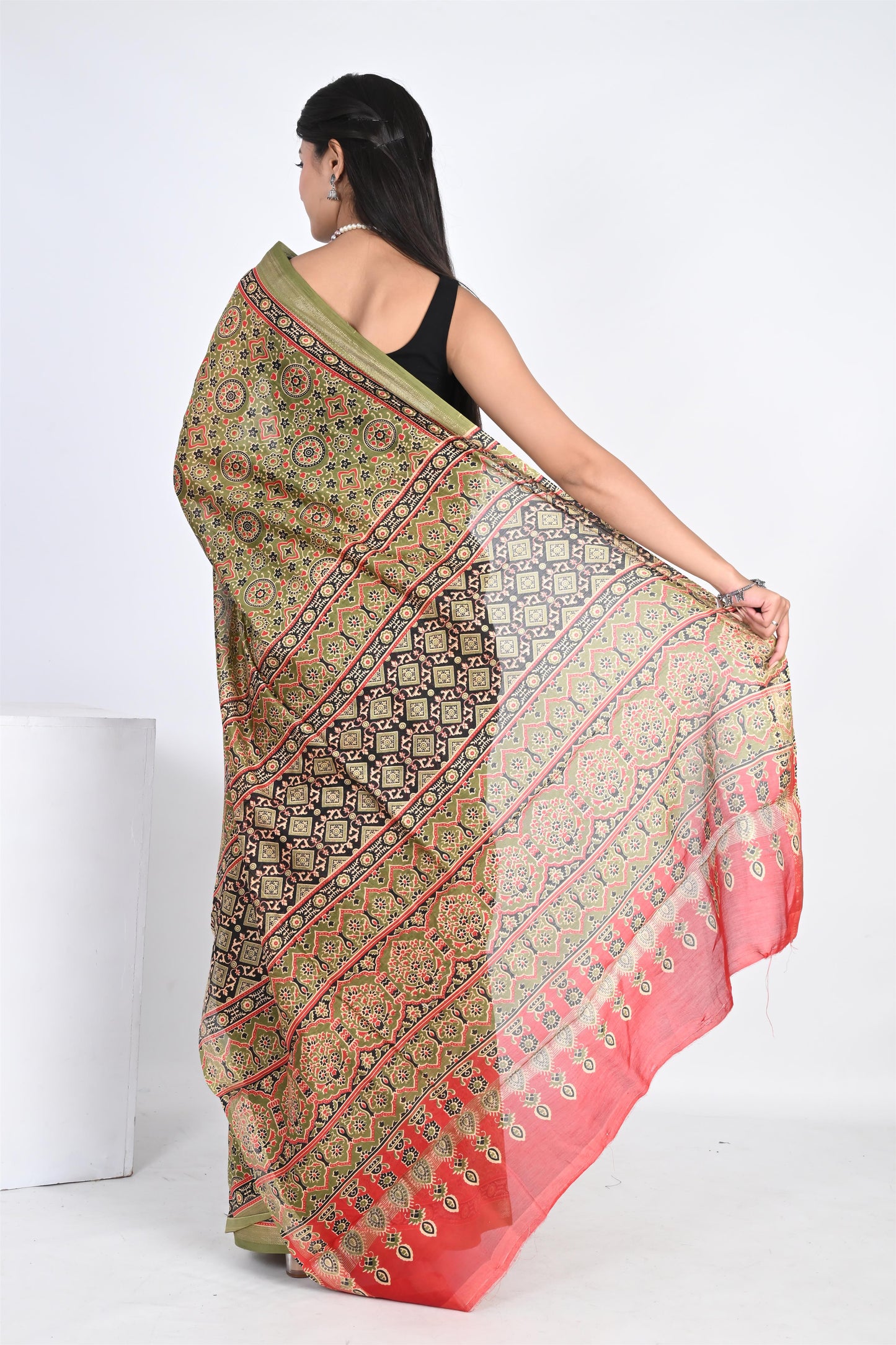 The Mehendi Magic - Hand Block Printed Lush Green Maheshwari Silk Saree