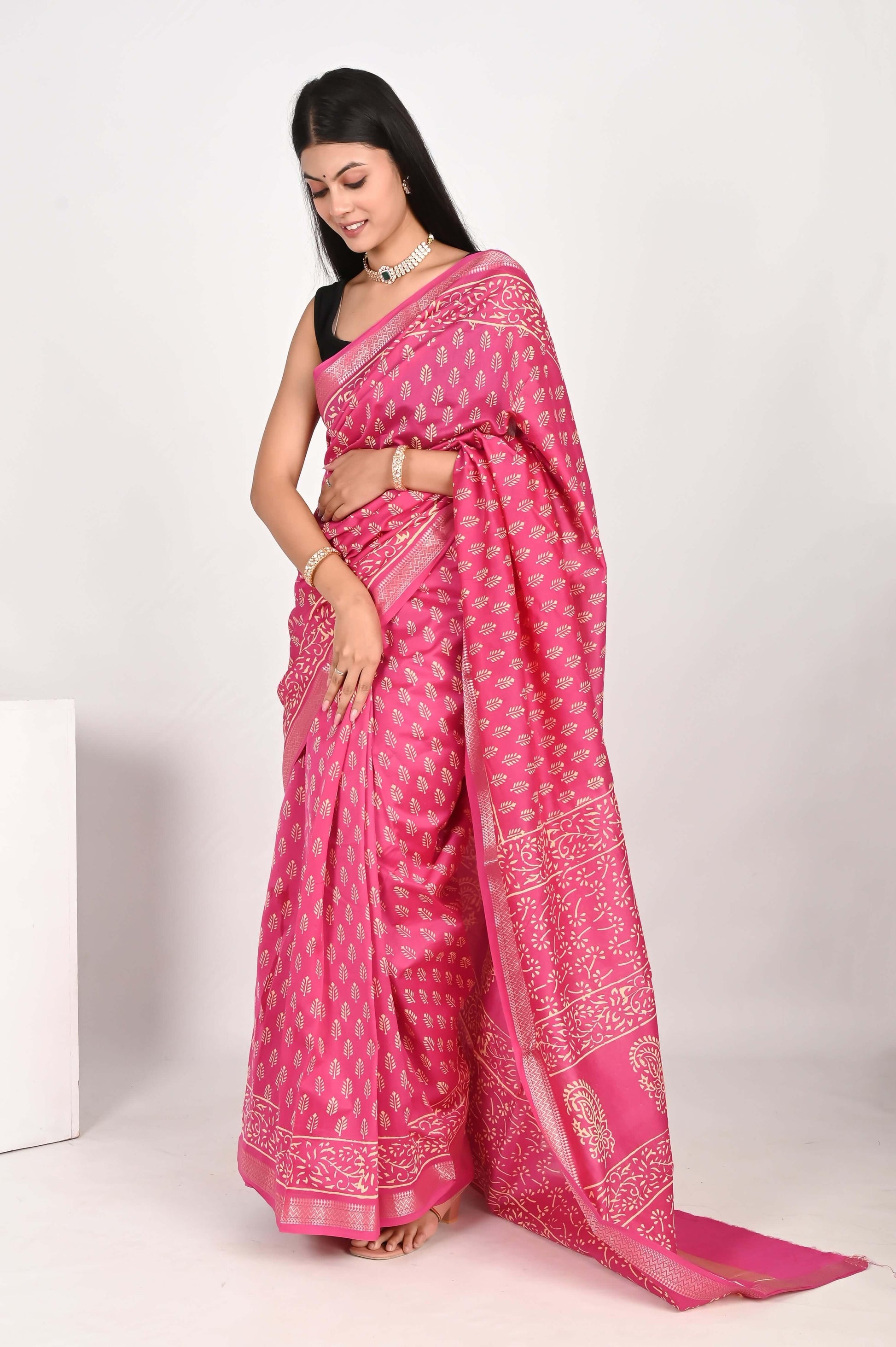 Heavenly Pink Maheshwari Silk Saree